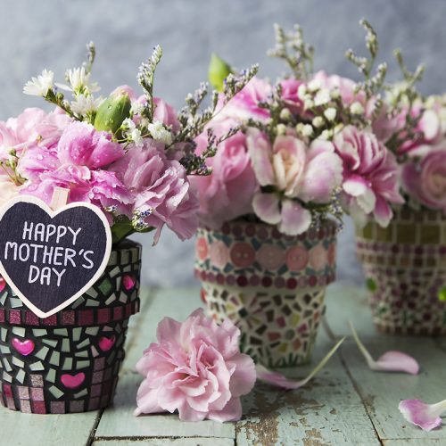 Floral Tributes: Celebrating Motherhood with Handpicked Mothers Day Flowers
